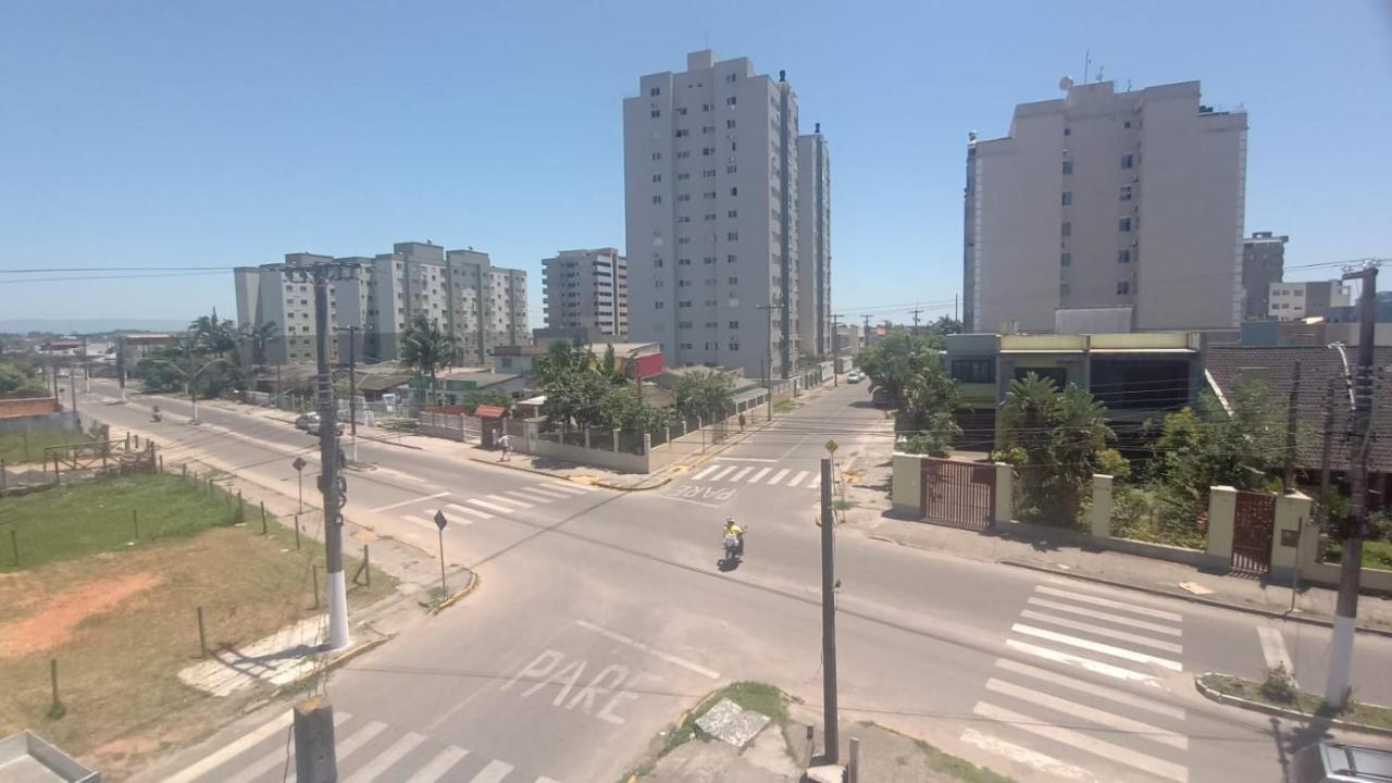 Sobrado Com Terraco E Area De Churrasqueira. Torres Dış mekan fotoğraf